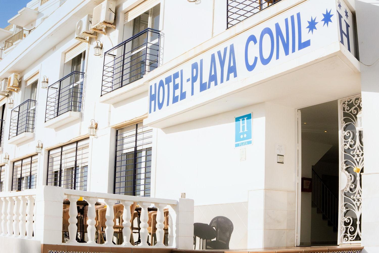 Hotel Playa Conil - Beachfront Studios & Suites كونيل ذي لا فرونتيرا المظهر الخارجي الصورة